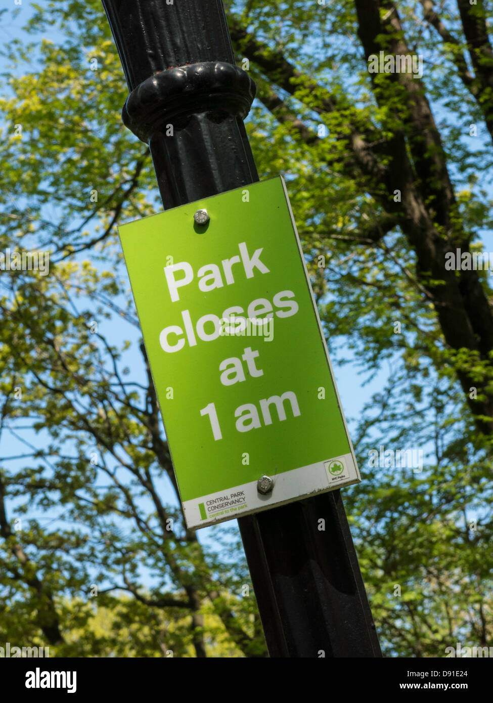 Park Closing Sign in Central Park, NYC Stock Photo