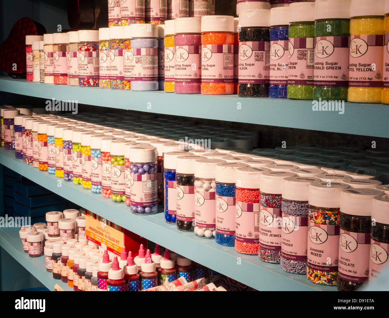"Whisk" Kitchen and Table Store Interior, NYC Stock Photo Alamy