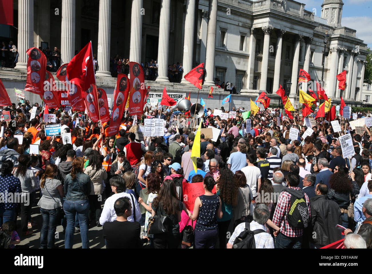 London, UK. 8th June 2013. Turkish people staged a large protest in Trafalgar Square against the Erdogan's government's response to the protest in Gazi   Credit:  Mario Mitsis / Alamy Live News Stock Photo