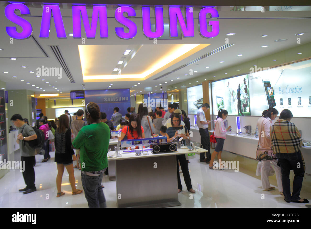 Singapore Orchard Road,Plaza shopper shoppers shop