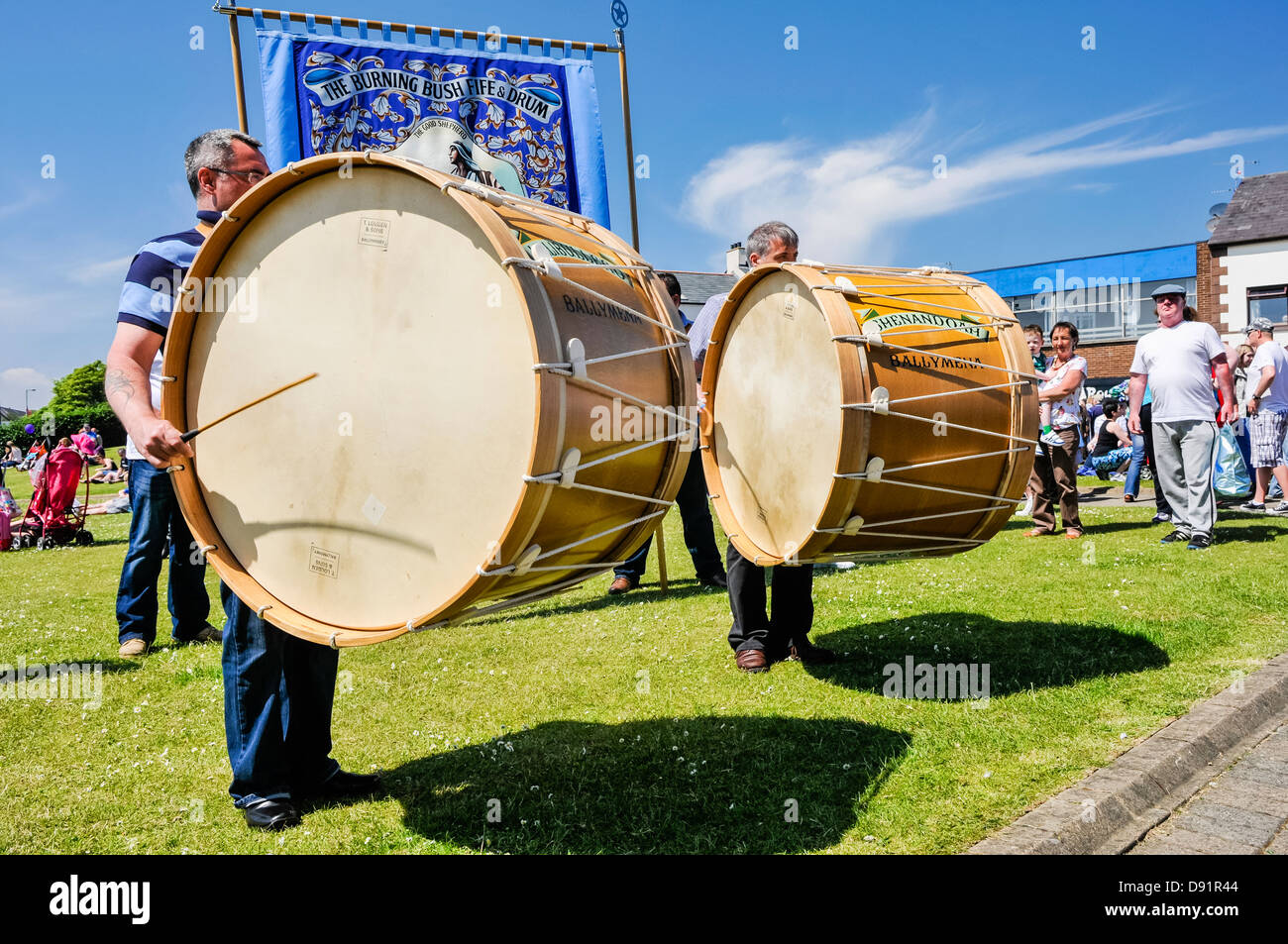 Men playing traditional Irish Lambeg Drums Stock Photo Alamy