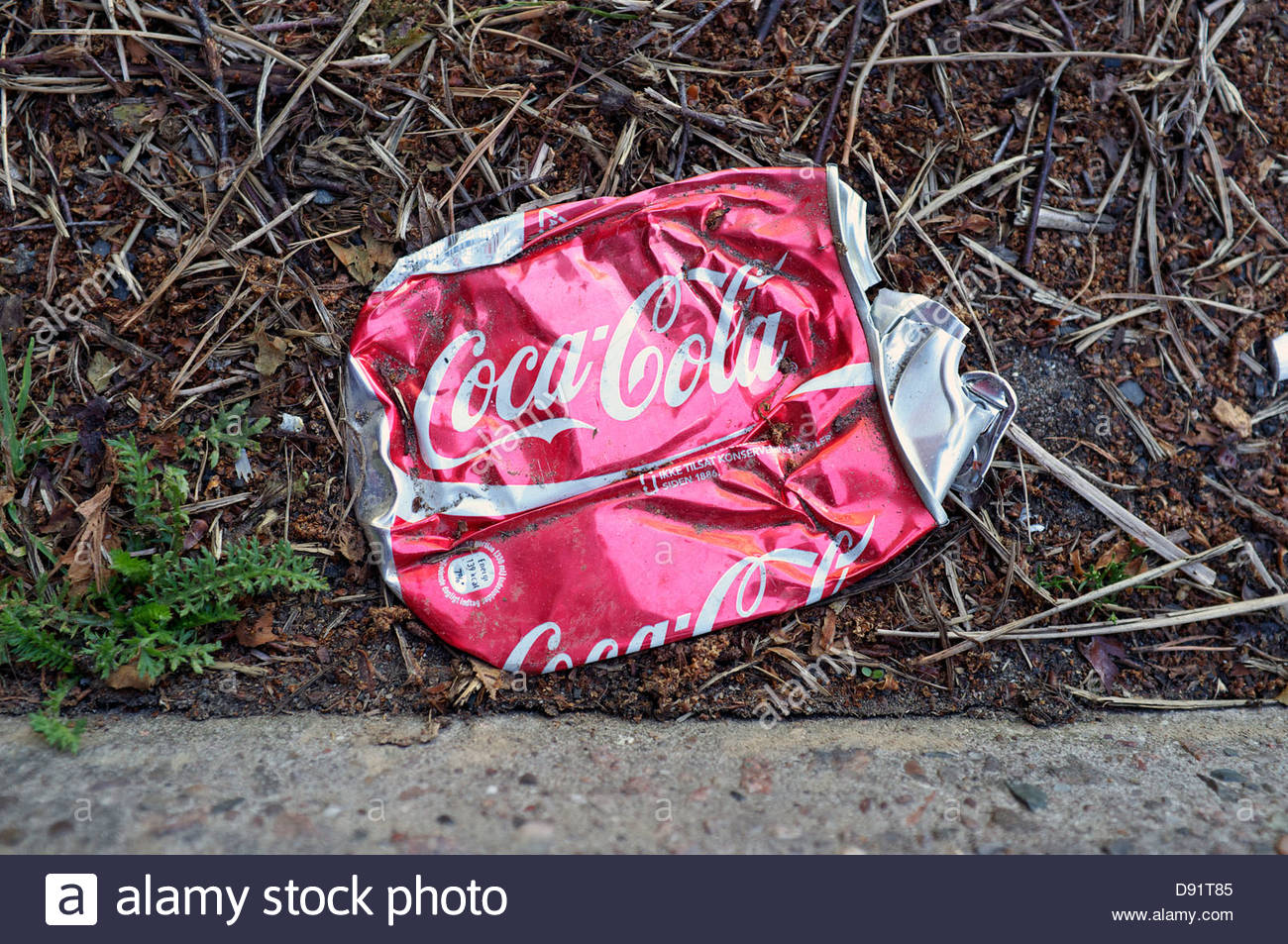 Crushed Coke Can High Resolution Stock Photography and Images Alamy