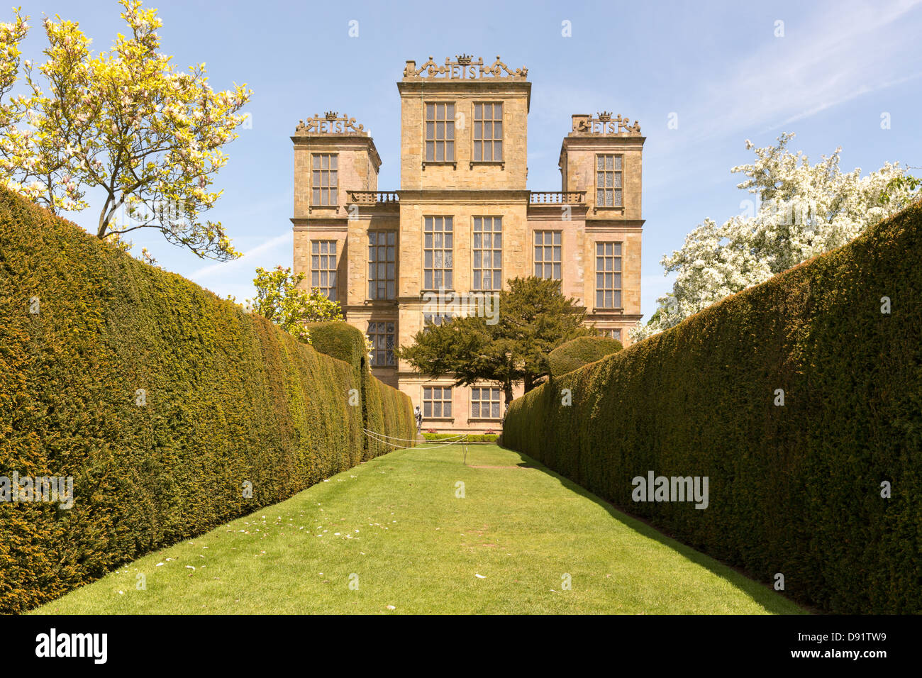 Hardwick Hall, Derbyshire in Spring Stock Photo Alamy
