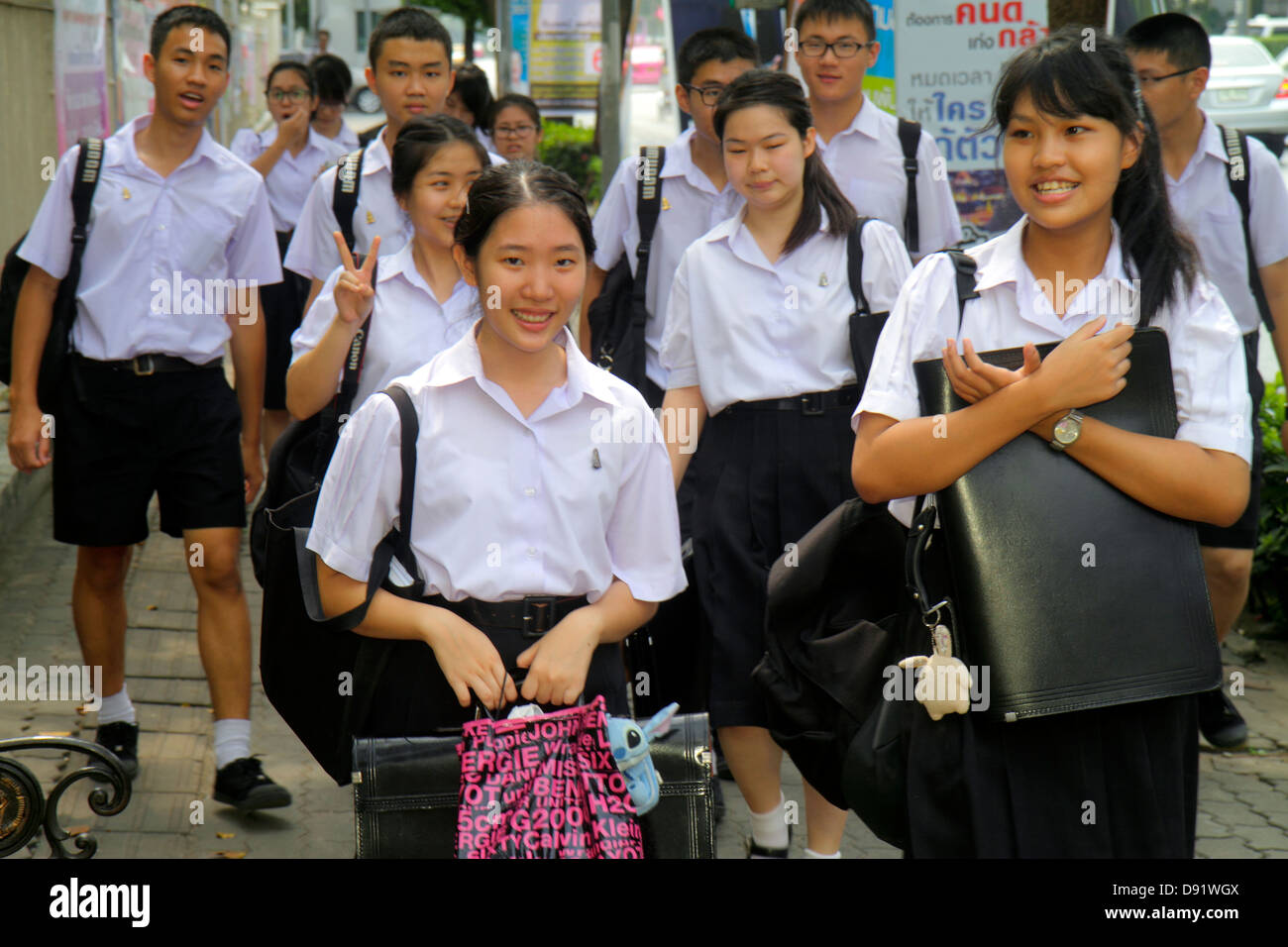 Thailand,Thai,Bangkok,Pathum Wan,Chulalongkorn University,School of Pharmacy,student students,Asian teen teens teenager teenagers boy boys male girl,g Stock Photo