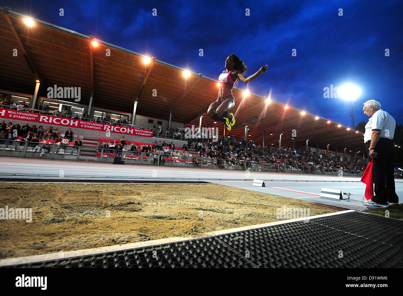 08.06.2013 Torino, Italy. Funmi Jimoh of the USA wins the Womes Long Jump during the International Athletics meeting Memorial Primo Nebiolo from the Stadio Primo Nebiolo. Stock Photo