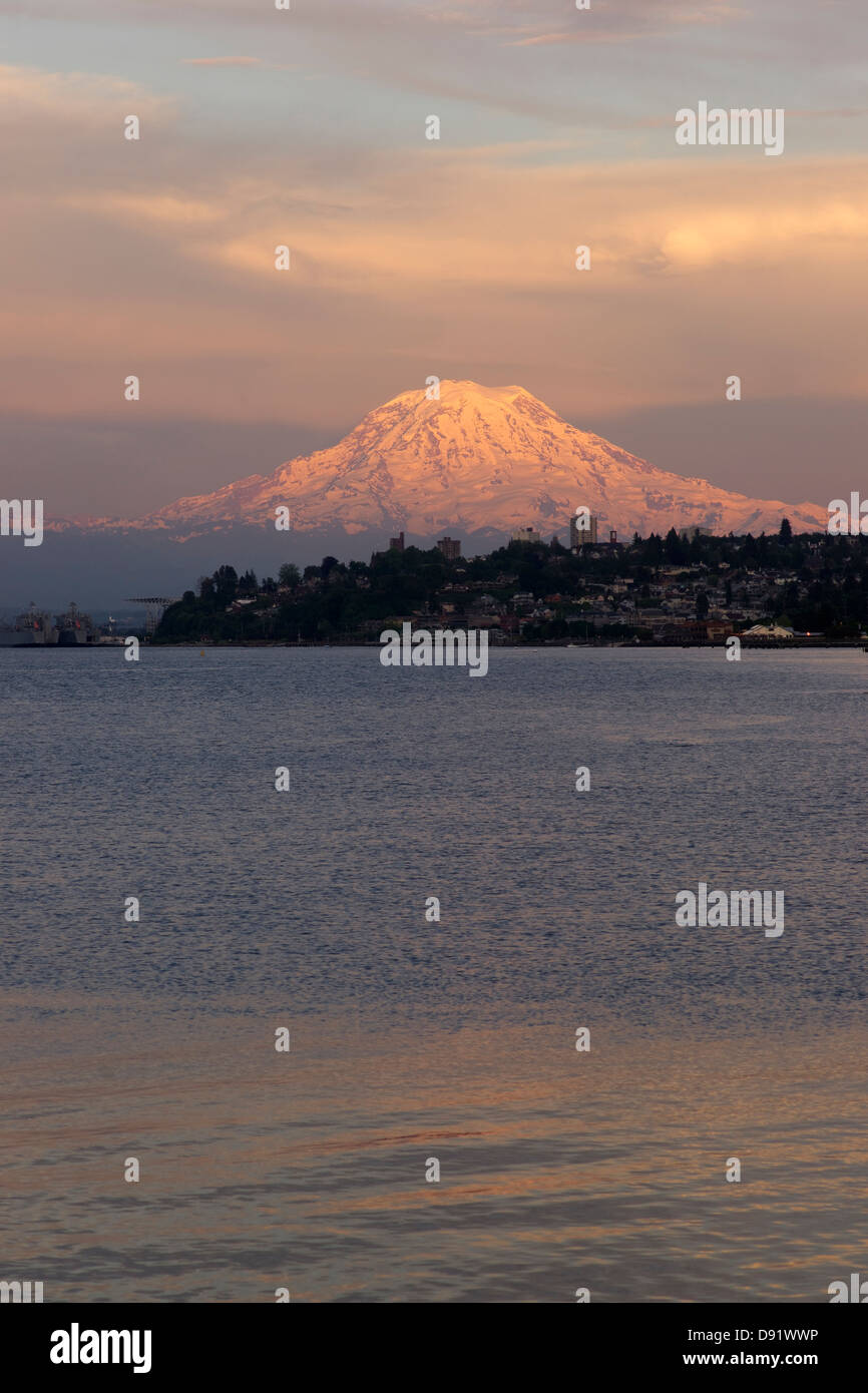 Mt. Rainier looms large over north Tacoma and Ruston Way waterfront Stock Photo