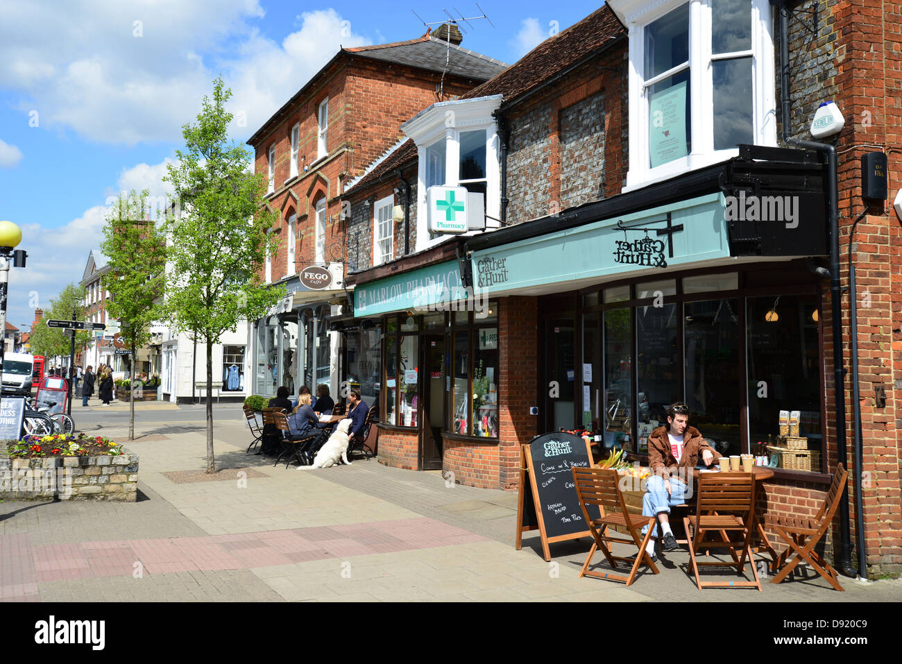 Pavement cafes on High Street, Marlow, Buckinghamshire, England, United Kingdom Stock Photo