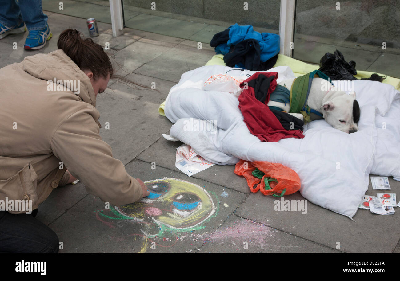 Street Artist in London Stock Photo Alamy