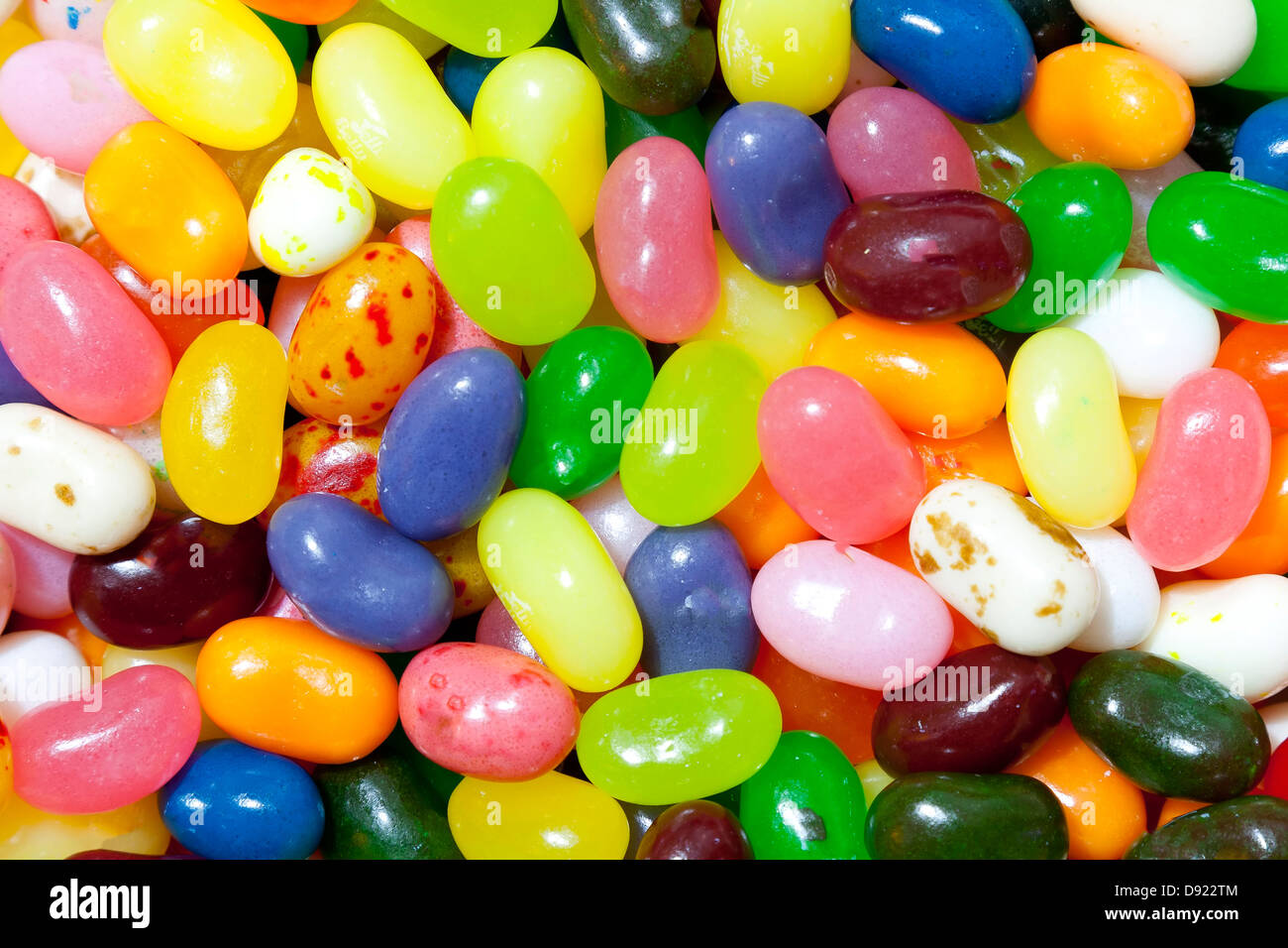 Kids eating jelly beans hi-res stock photography and images - Alamy