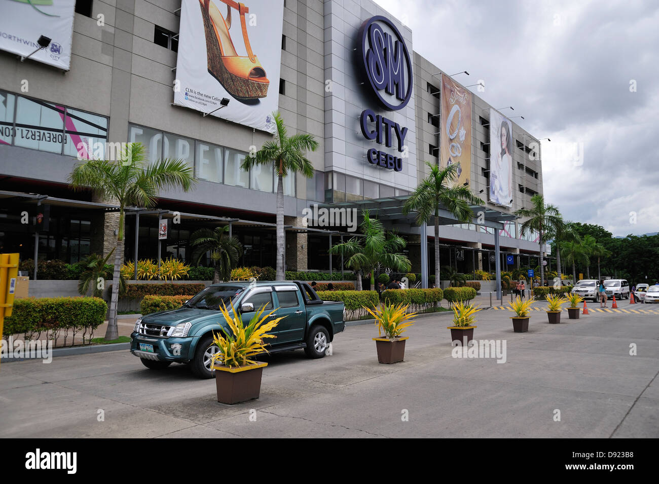 SM Mall Cebu City Philippines Stock Photo - Alamy