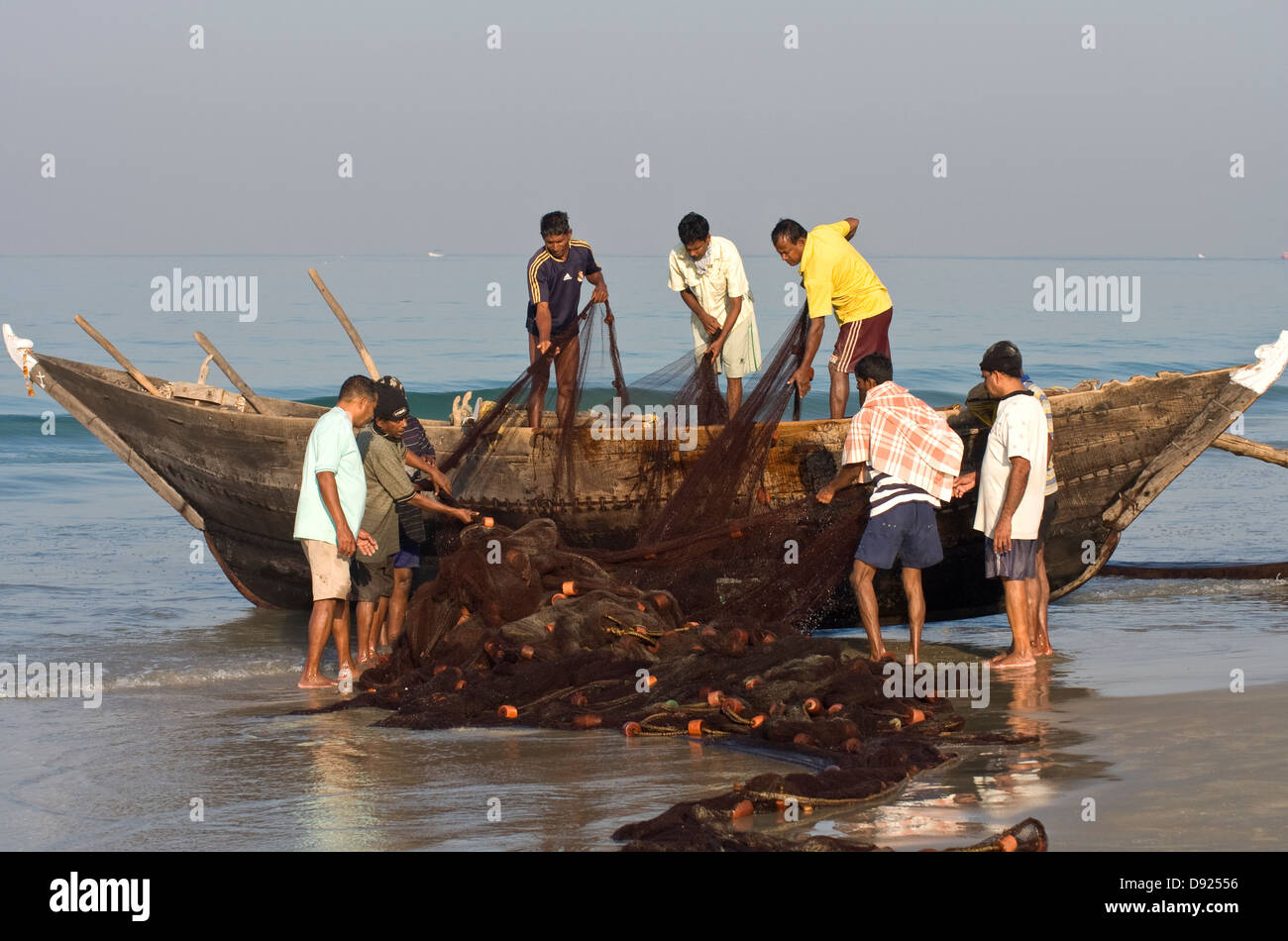 Fishing boat goa india hi-res stock photography and images - Page