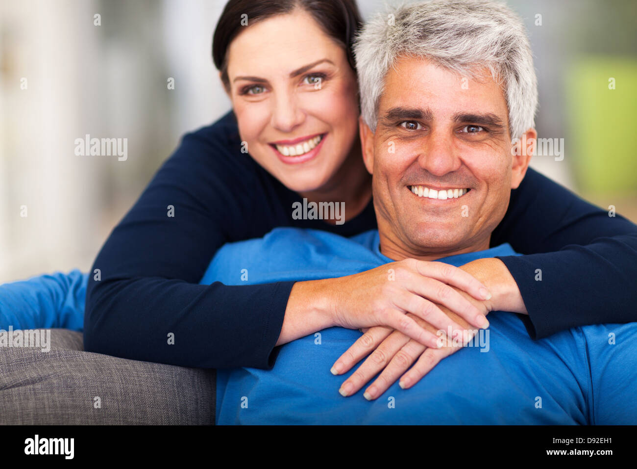 Middle aged couple at home hi-res stock photography and images - Alamy