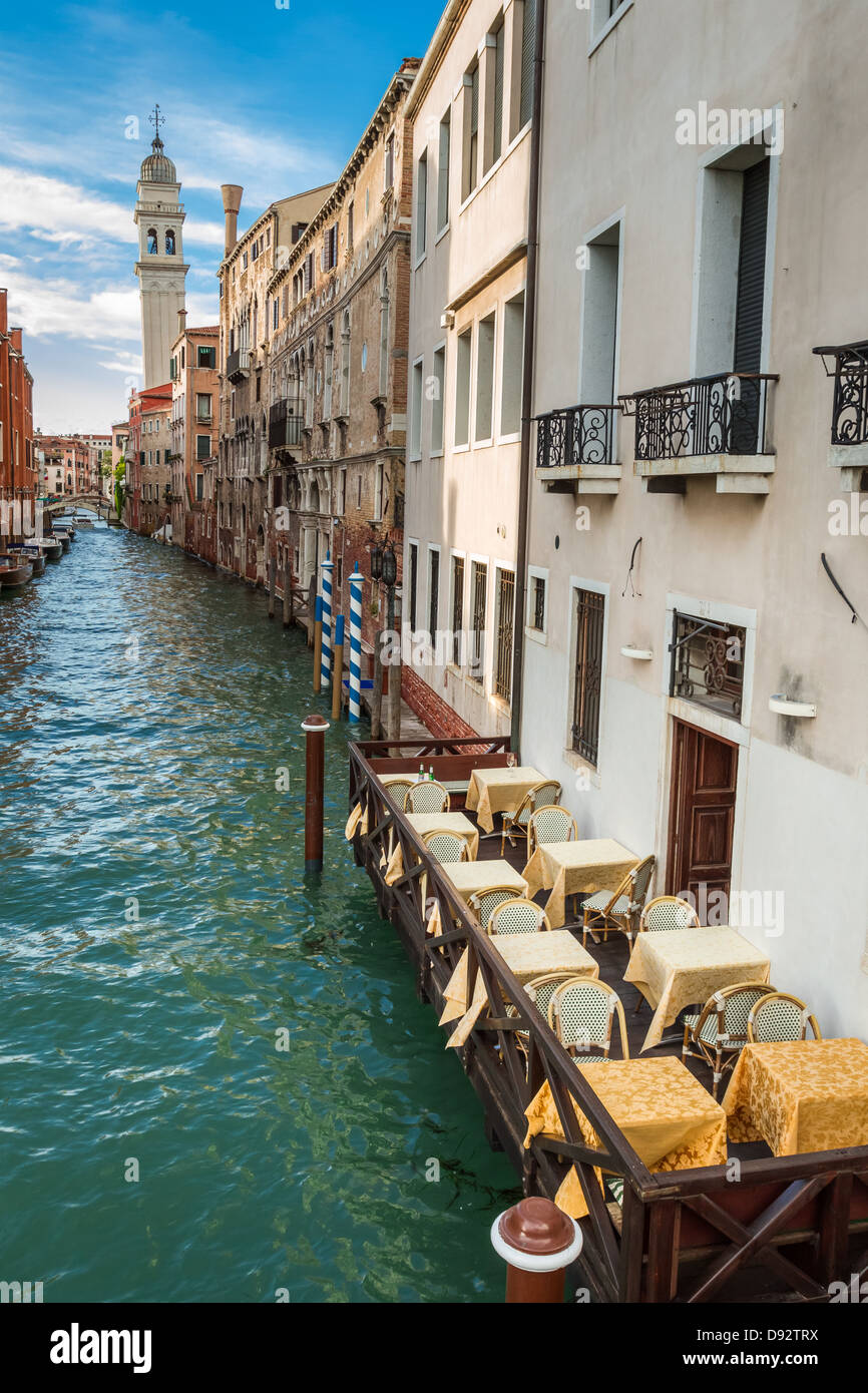 Restaurant on the grand canal hi-res stock photography and images - Alamy
