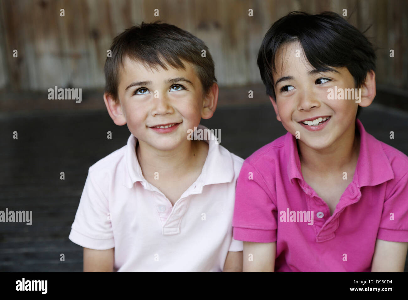 Portrait of two boys smiling hi-res stock photography and images - Alamy