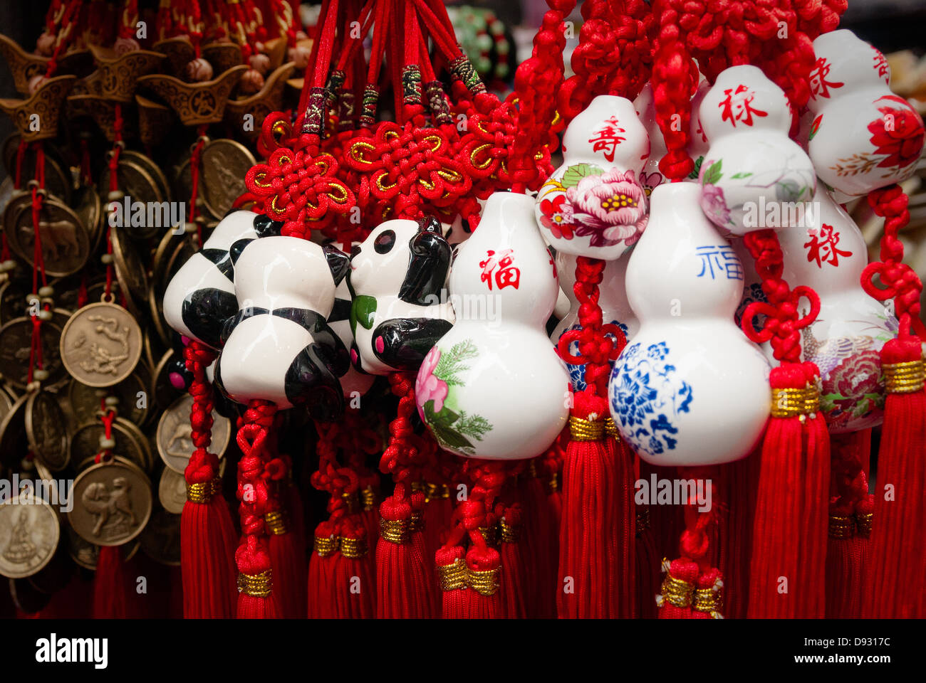 Hong Kong souvenirs Stock Photo Alamy