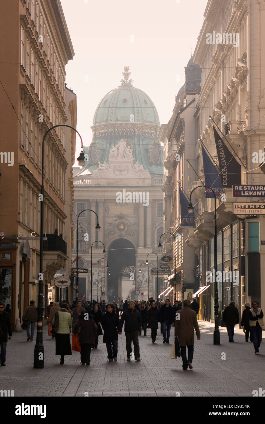 Vienna city life hi-res stock photography and images - Alamy