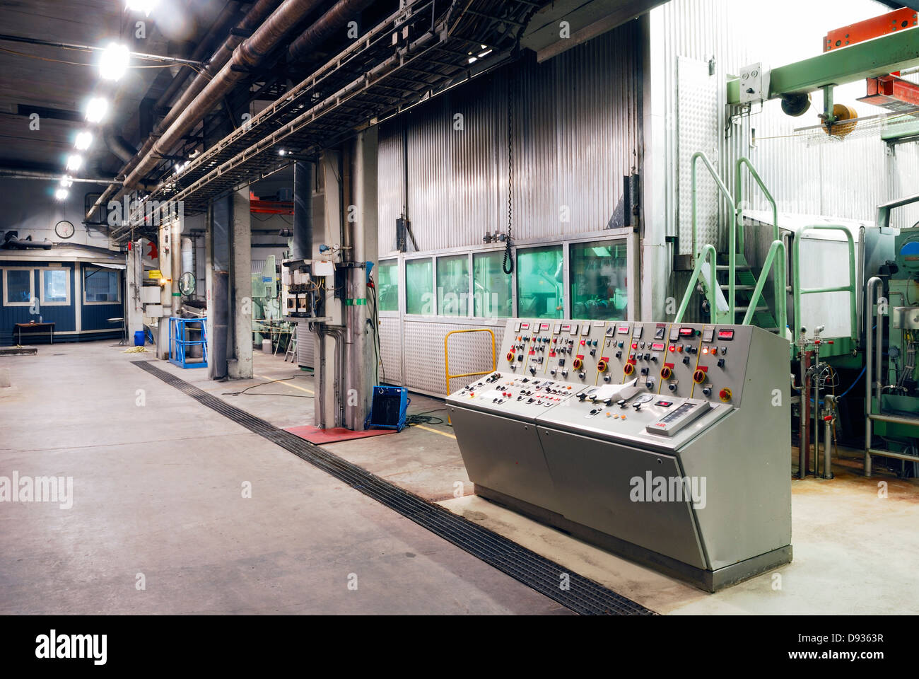 Empty industry, interior Stock Photo - Alamy