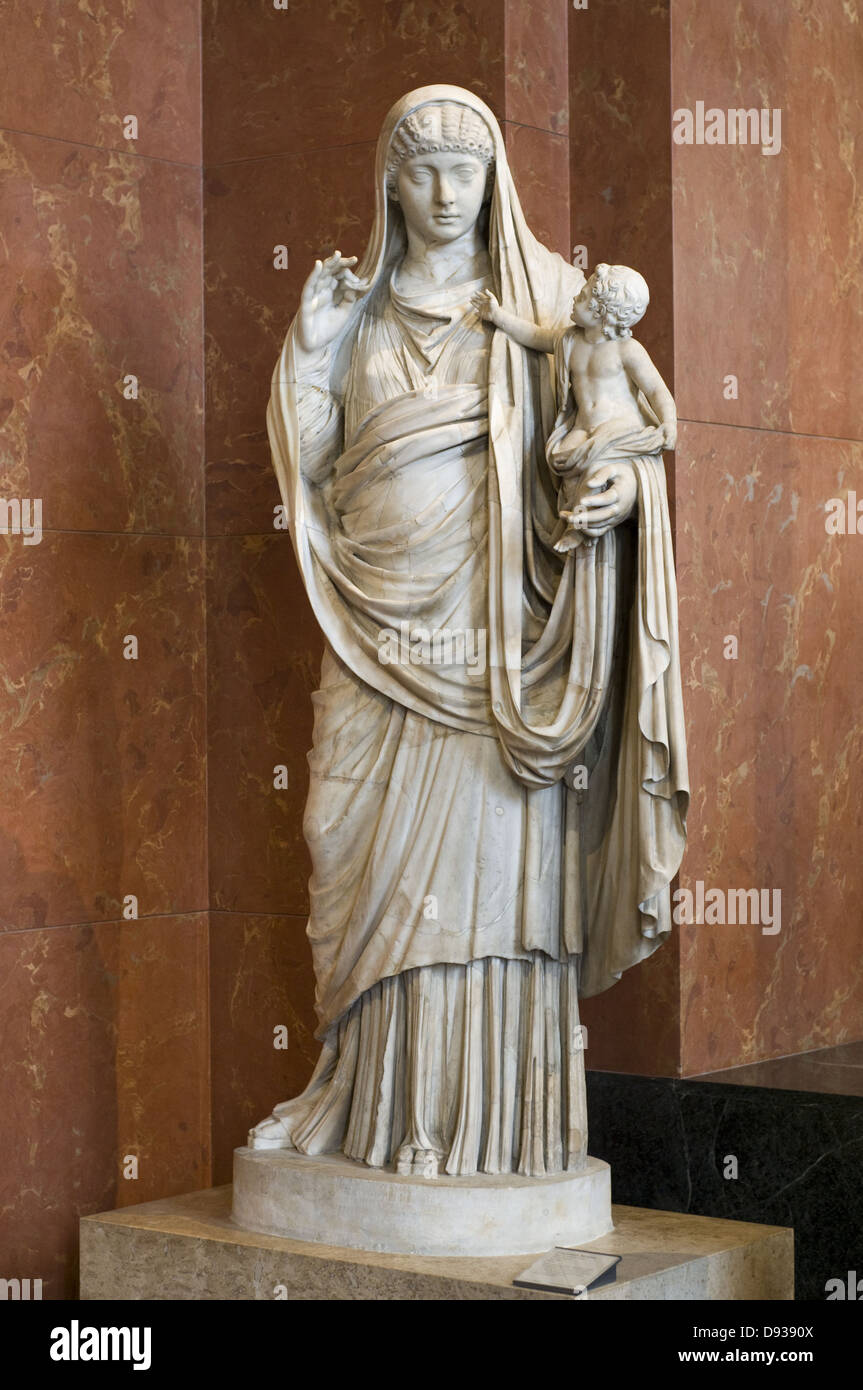 The Empress Messalina and Britannicus 45 after JC Roman sculpture marble Stock Photo