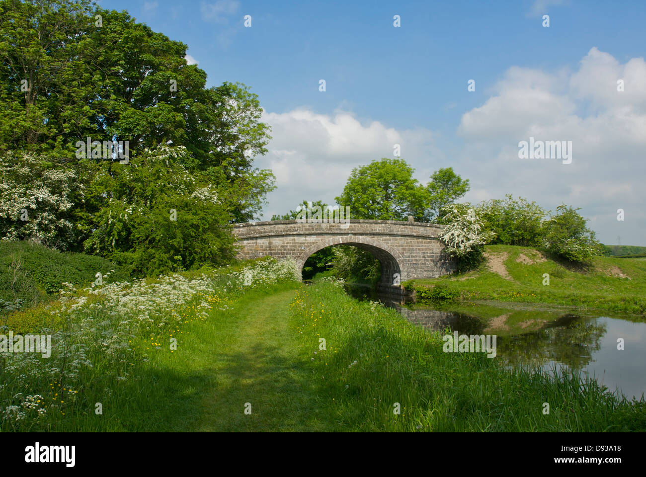 Bridge number 167 on the Lancaster Canal at Crooklands, Cumbria, England UK Stock Photo