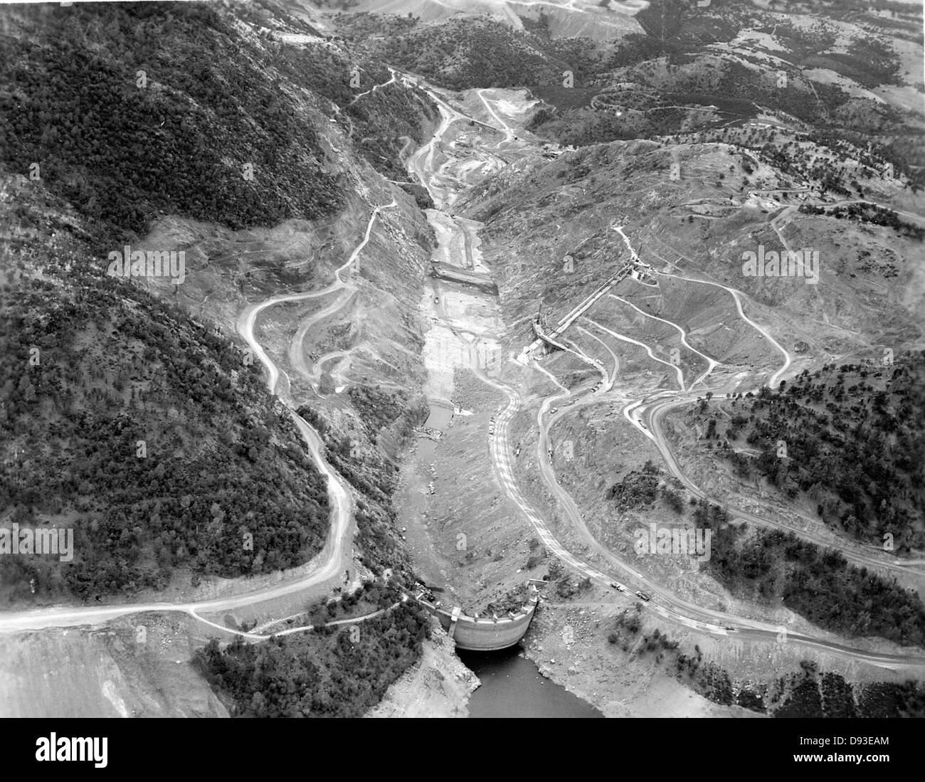 Melones dam Black and White Stock Photos & Images - Alamy