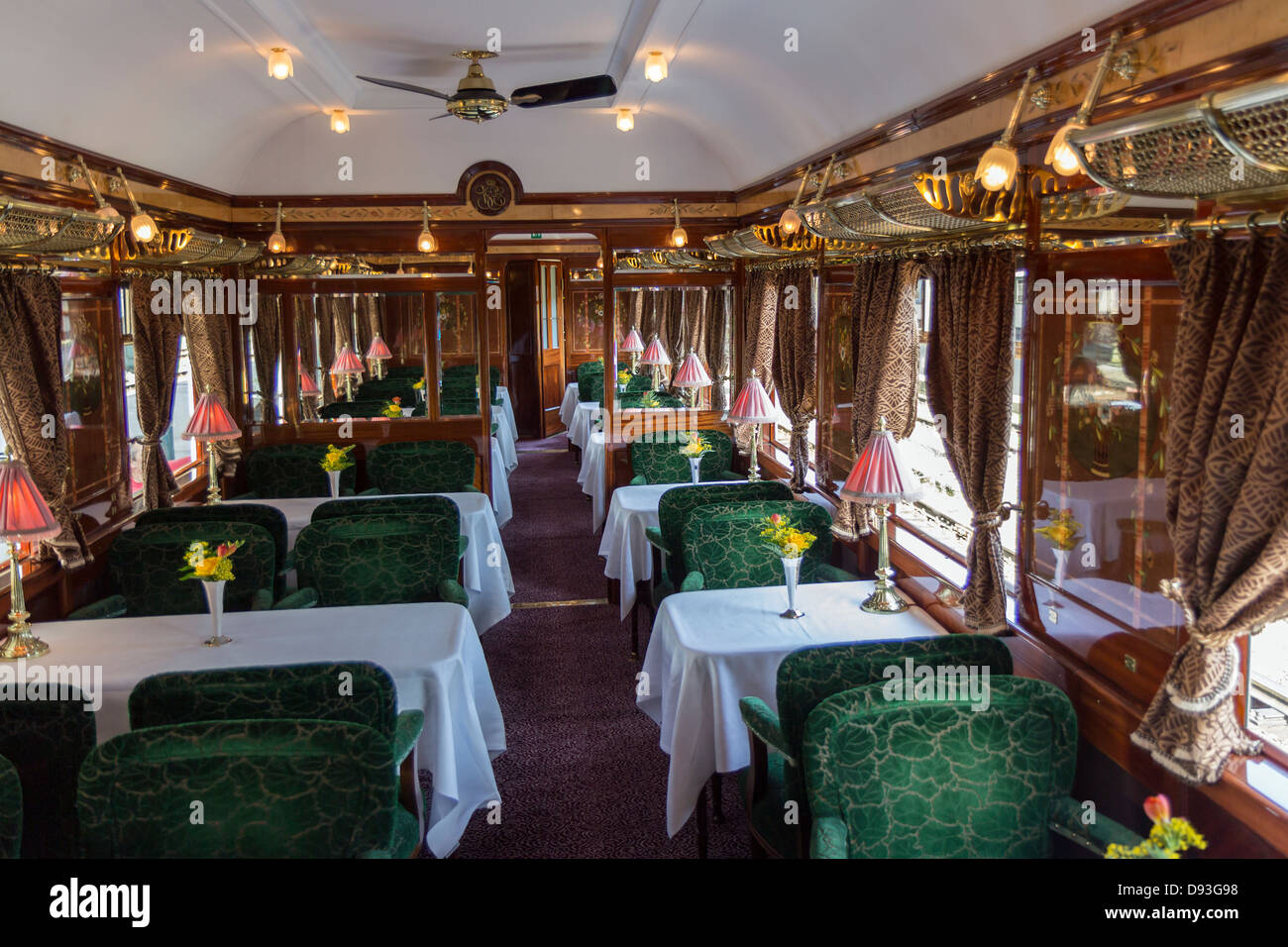 Orient express train carriage hi-res stock photography and images