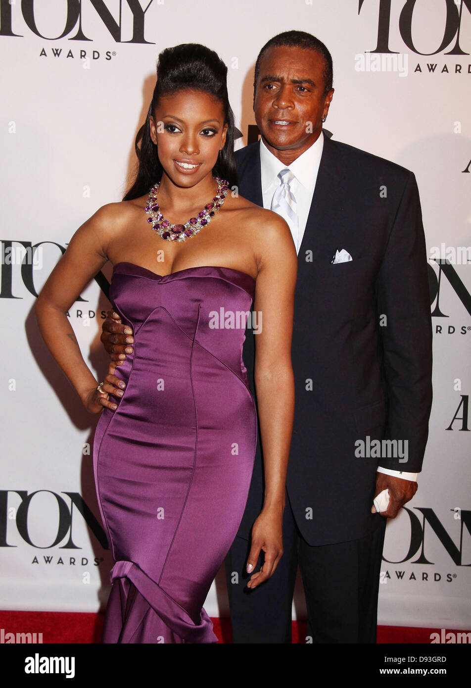 New York, New York, USA. 9th June, 2013. Actress CONDOLA RASHAD and her  father AHMAD RASHAD attend the 61st Annual Tony Awards red carpet held at  Radio City Music Hall. (Credit Image: