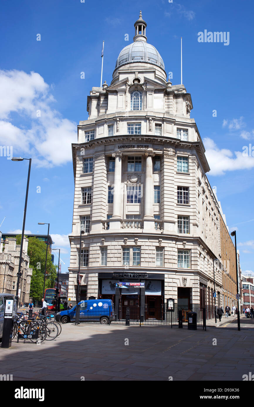 Grade II listed Lowndes House, the former Singer sewing machine building, London England. Stock Photo