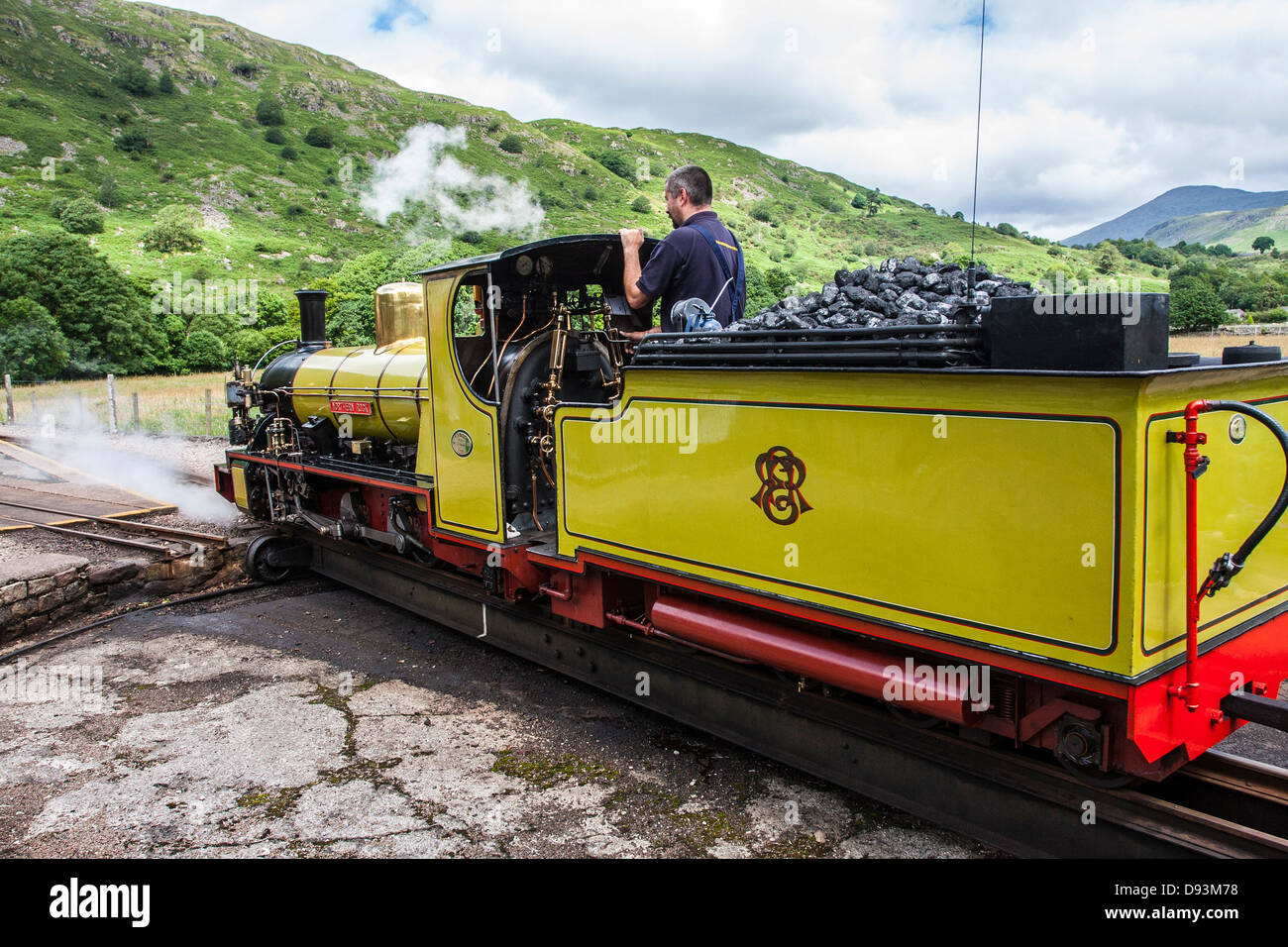 Northern Rock Steam locomotive being turned at Dalegarth Station, Ravenglass and Eskdale Railway, Cumbria, Lake District Stock Photo