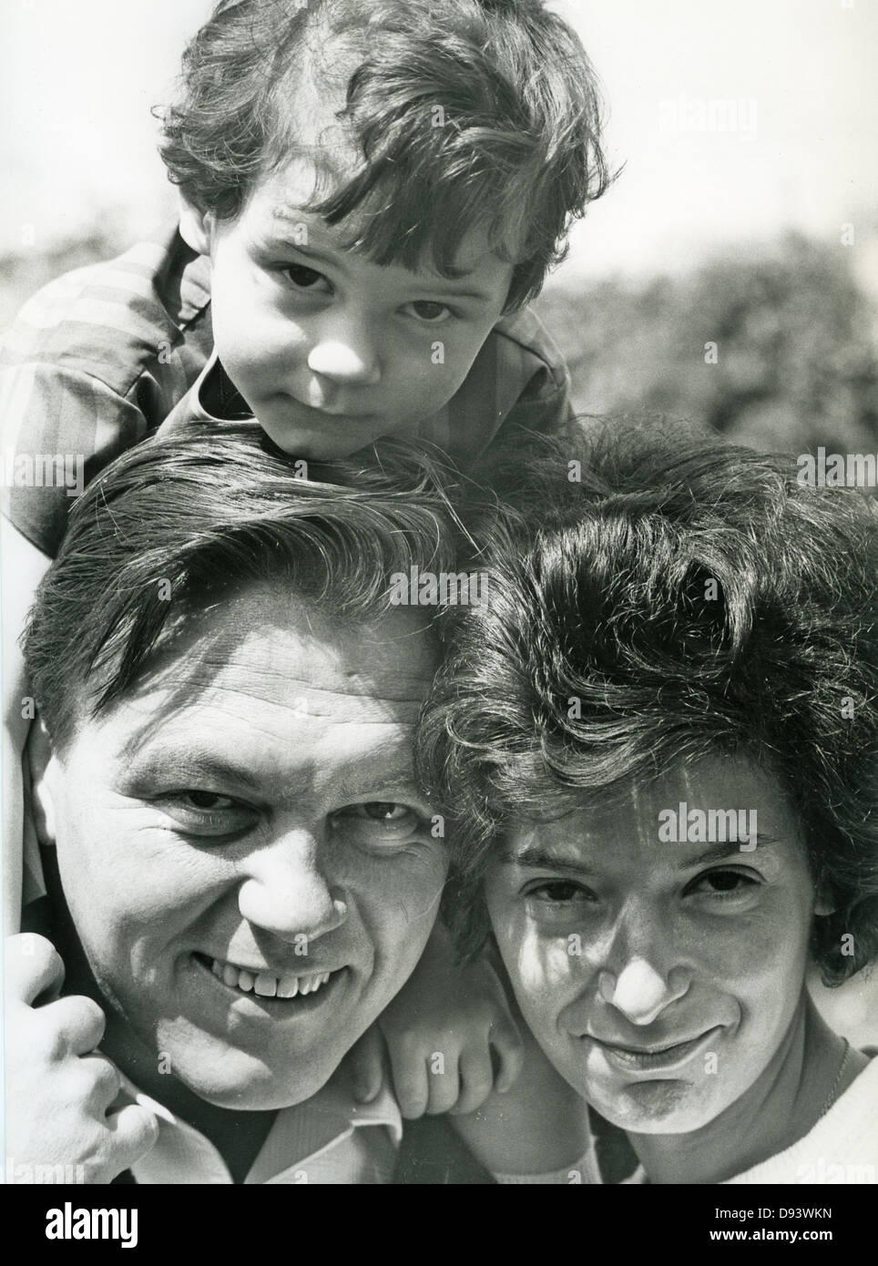 MATT MONRO (1930-1985) UK singer with wife Mickie and daughter Michele about 1960 Stock Photo
