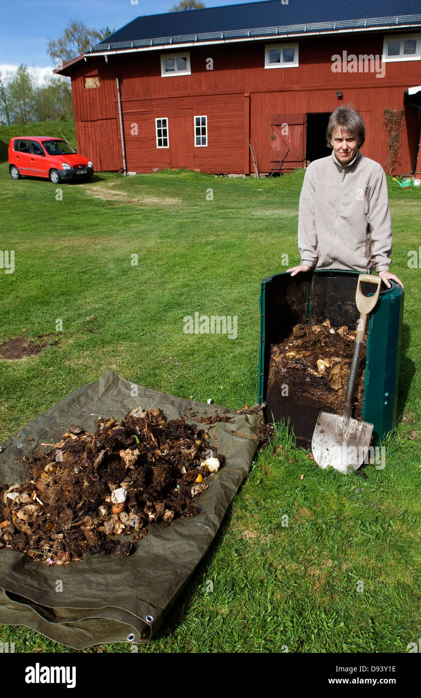 Empty compost recycling bin hires stock photography and images Alamy
