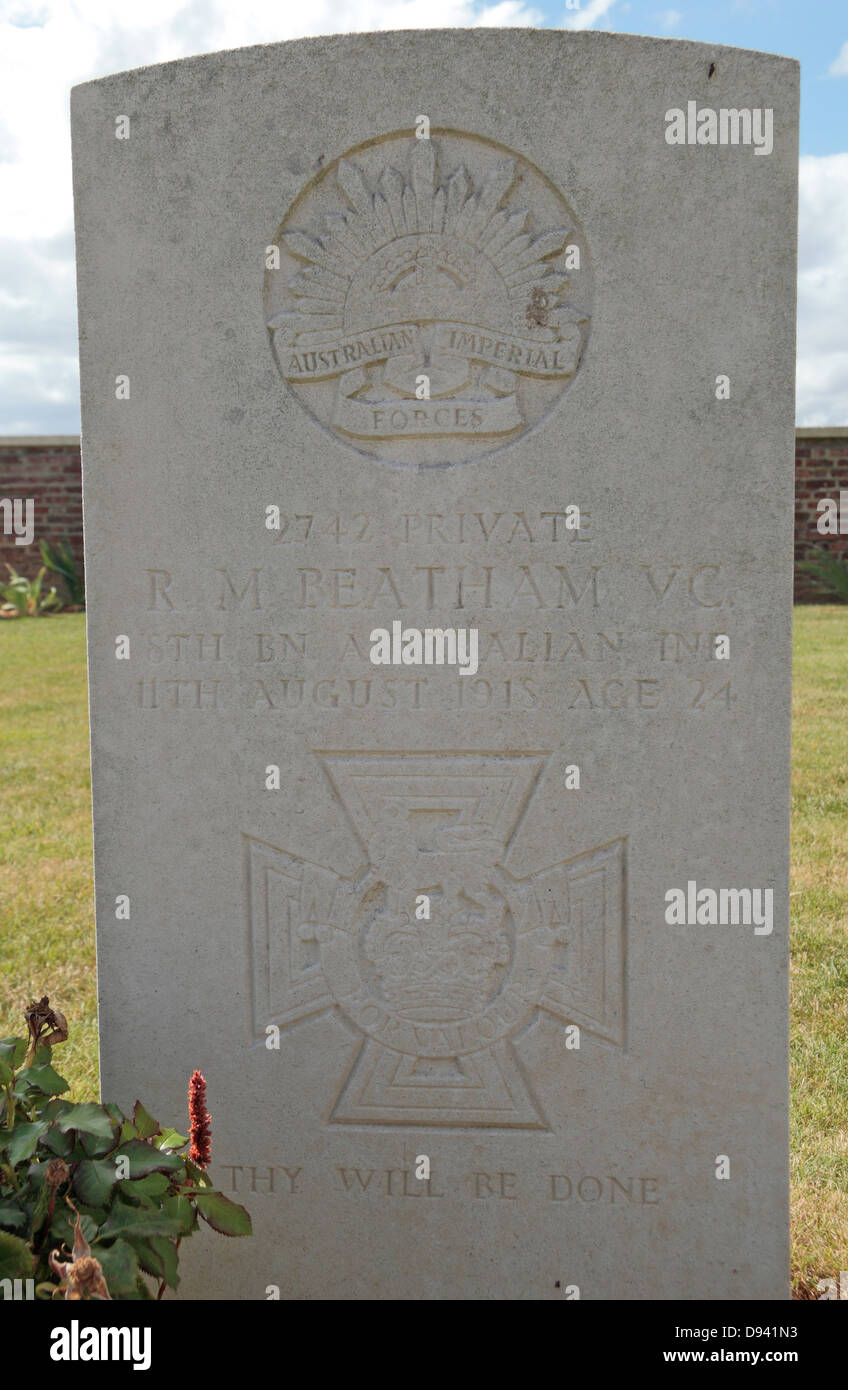 Headstone of VC winner Private RM Beatham VC in the CWGC Heath Cemetery, Harbonnieres, Somme, Picardy, France. Stock Photo