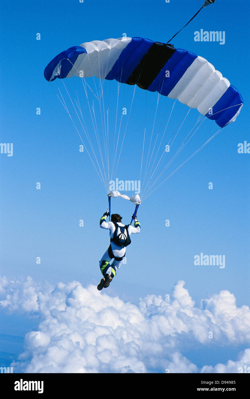 Parachute jumper hires stock photography and images Alamy
