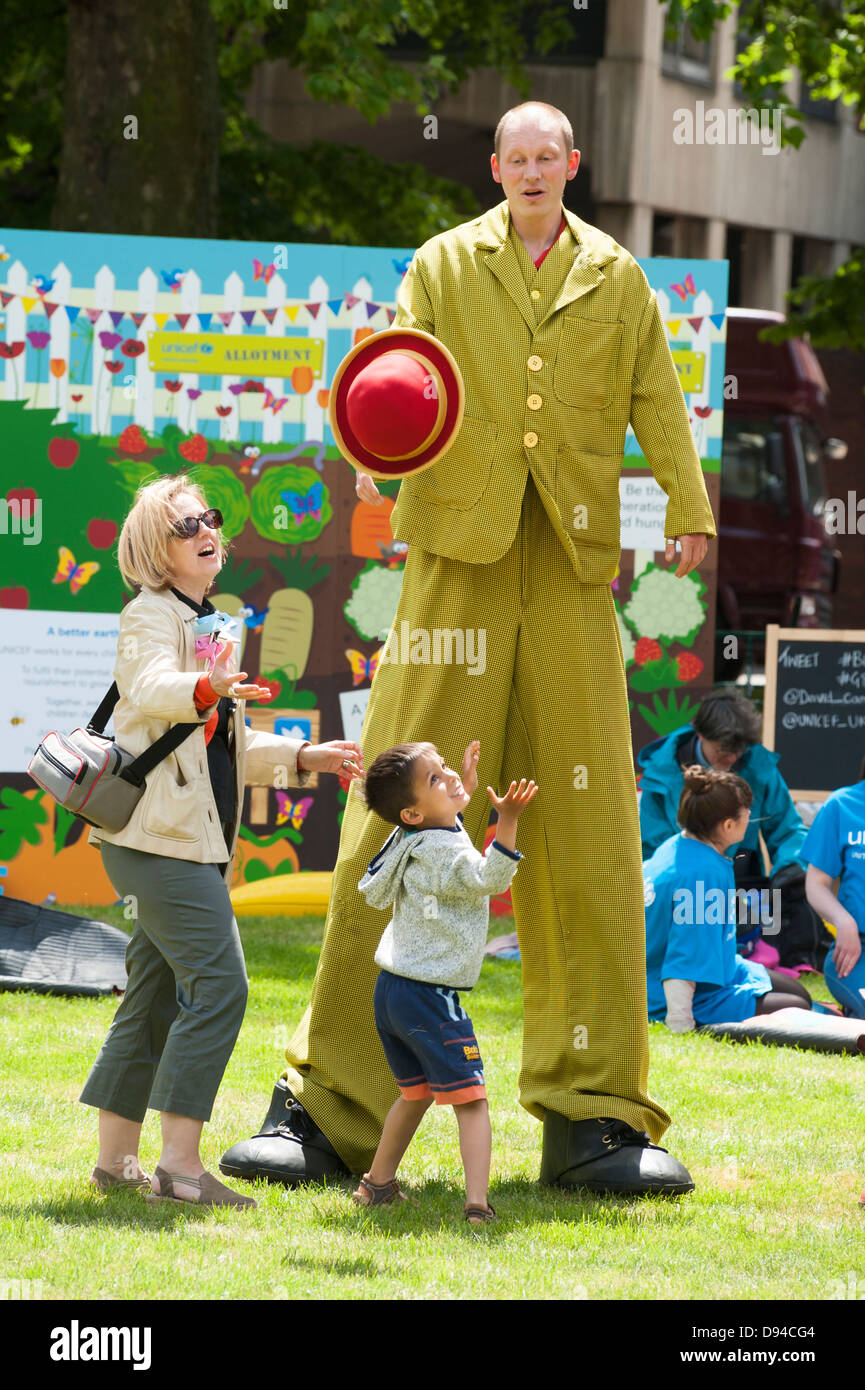 Man On Stilts High Resolution Stock Photography and Images Alamy
