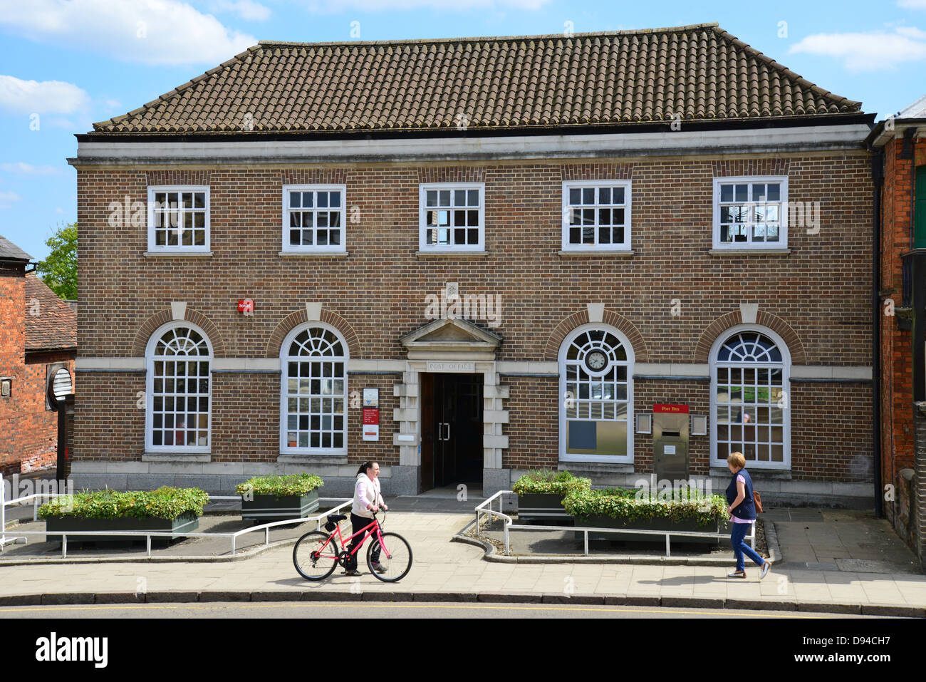 General Post Office, High Street, Buckingham, Buckinghamshire, England