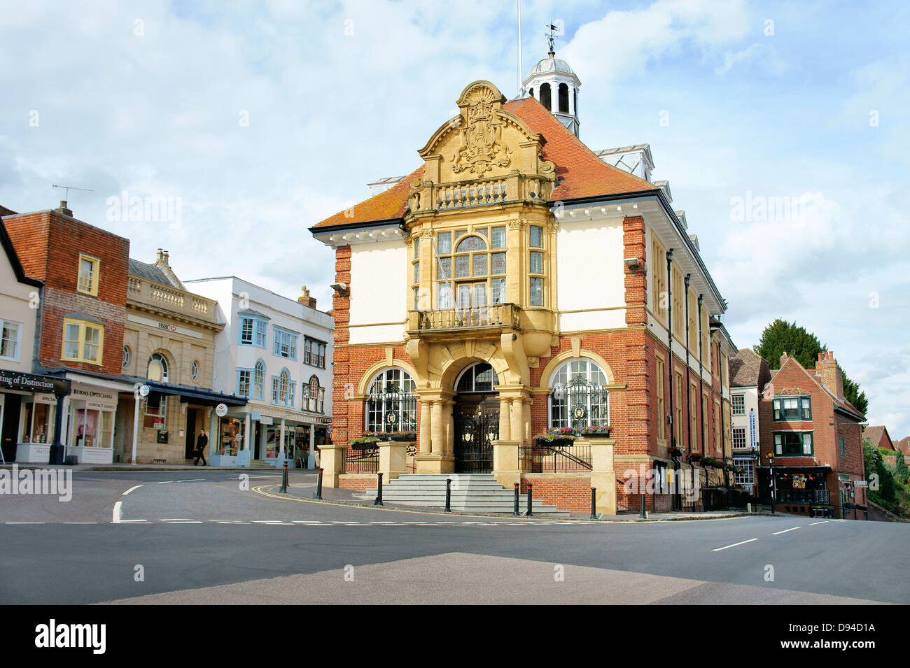The 1901 Town Hall on the High Street of the Wiltshire town of Marlborough, England. By Gothic Revival architect Charles Ponting Stock Photo