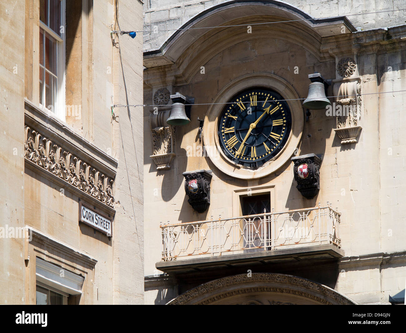 Old english clock hi-res stock photography and images - Alamy