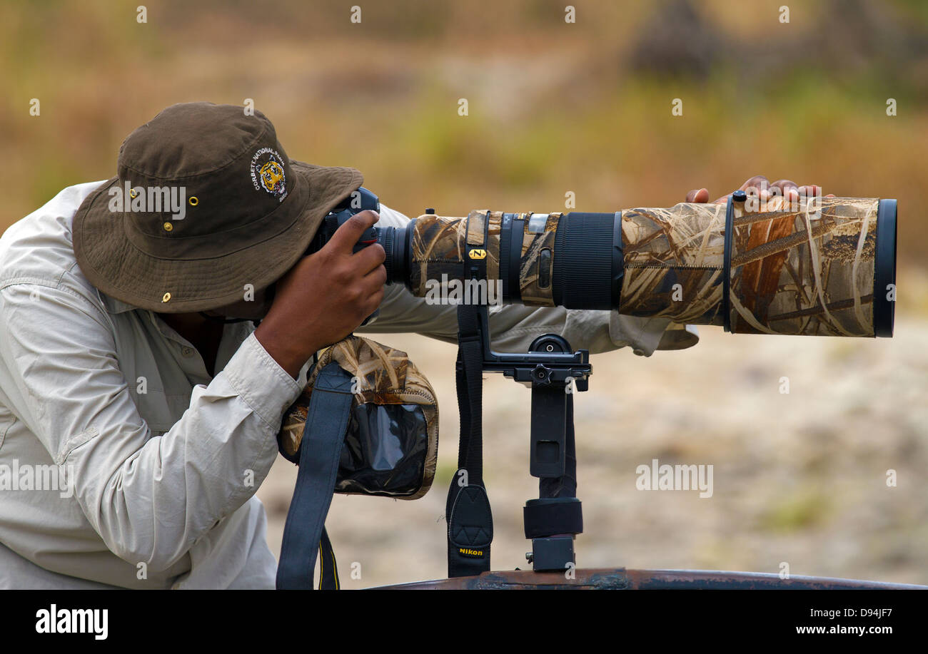 Safari photo wildlife photographer hi-res stock photography and images ...