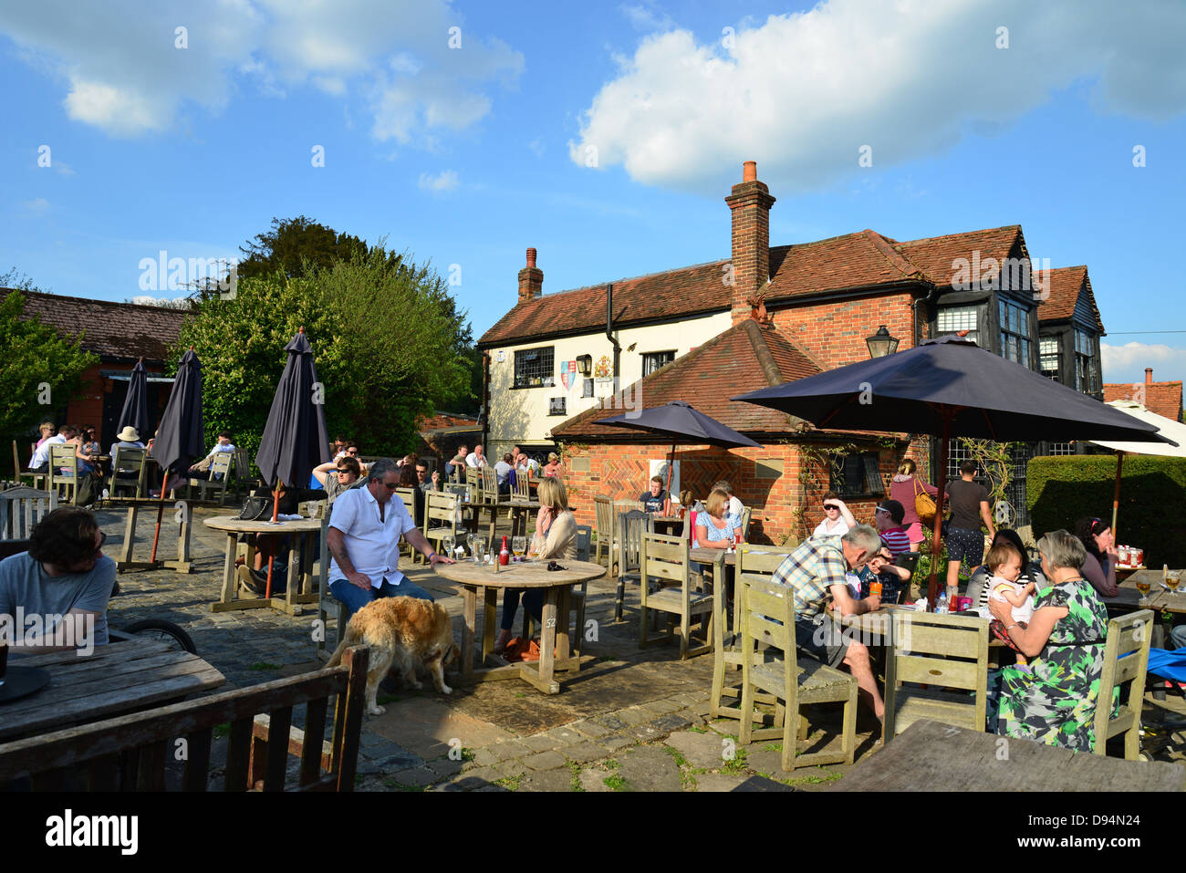 Beer garden at 'The Royal Standard of England' pub, Forty Green, Beaconsfield, Buckinghamshire, England, United Kingdom Stock Photo