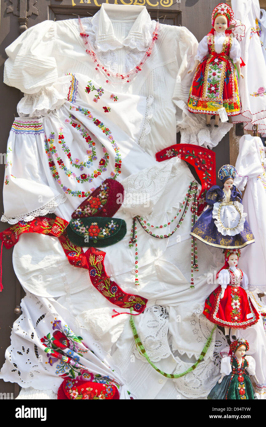 Hungarian traditional embroidery hi-res stock photography and images - Alamy Hungarian traditional embroidery hi-res stock photography and images - Alamy