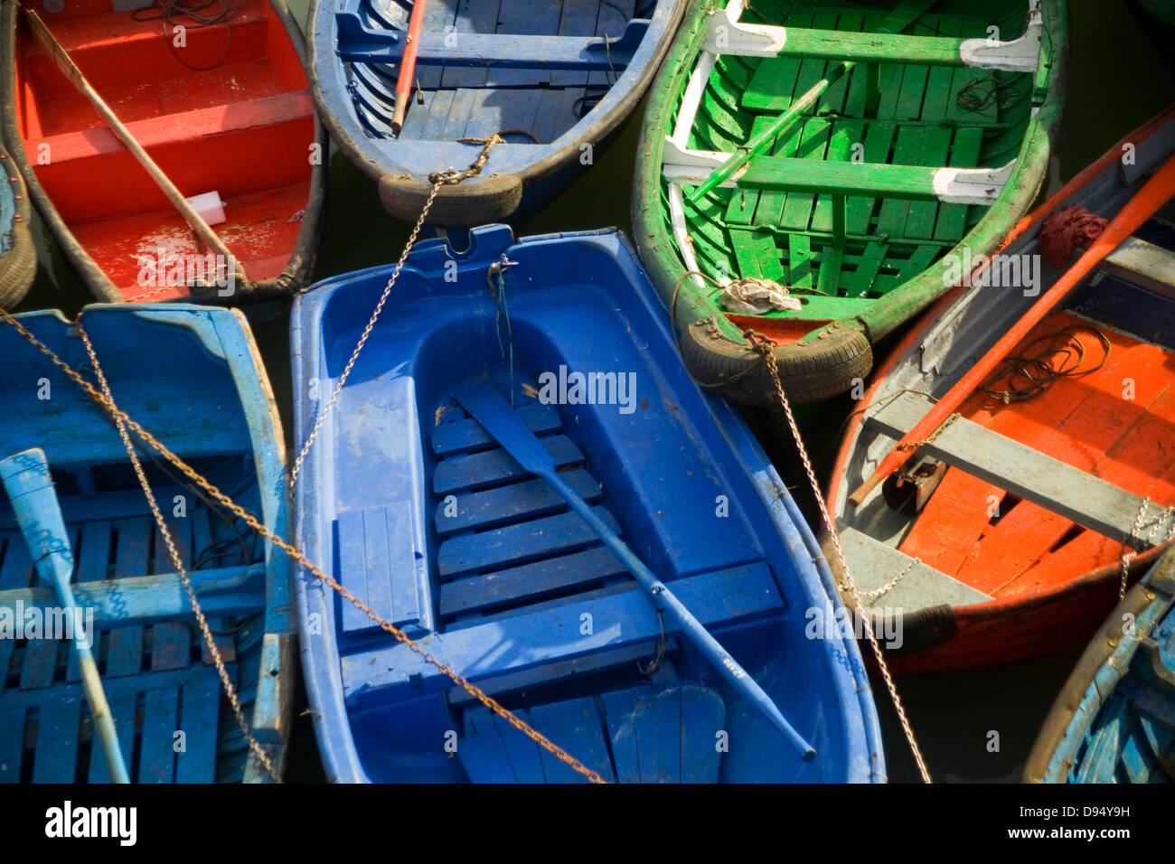 Green wooden rowing boat hi-res stock photography and images - Alamy
