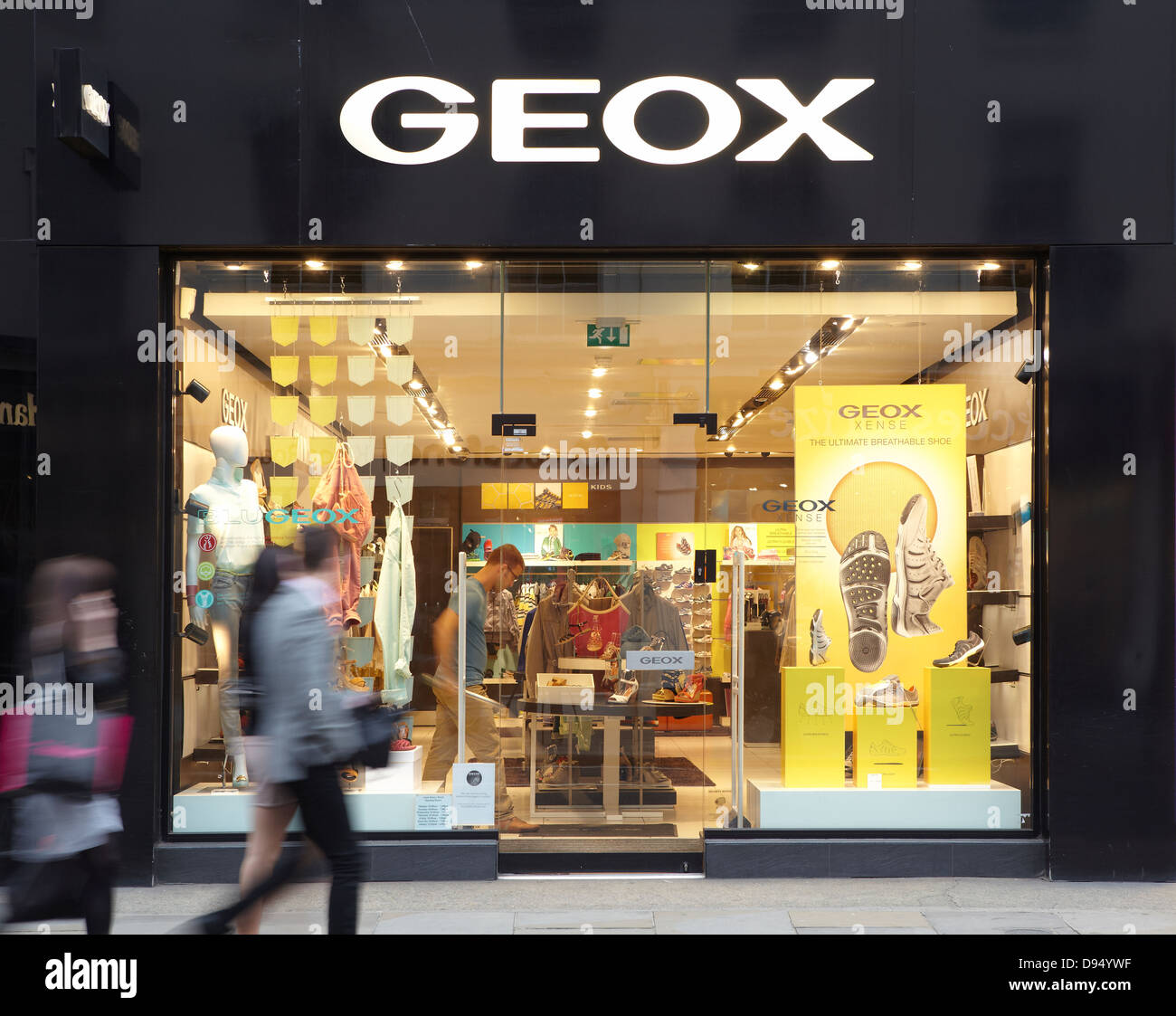 Geox on the King's Road, Chelsea, London Stock Photo - Alamy