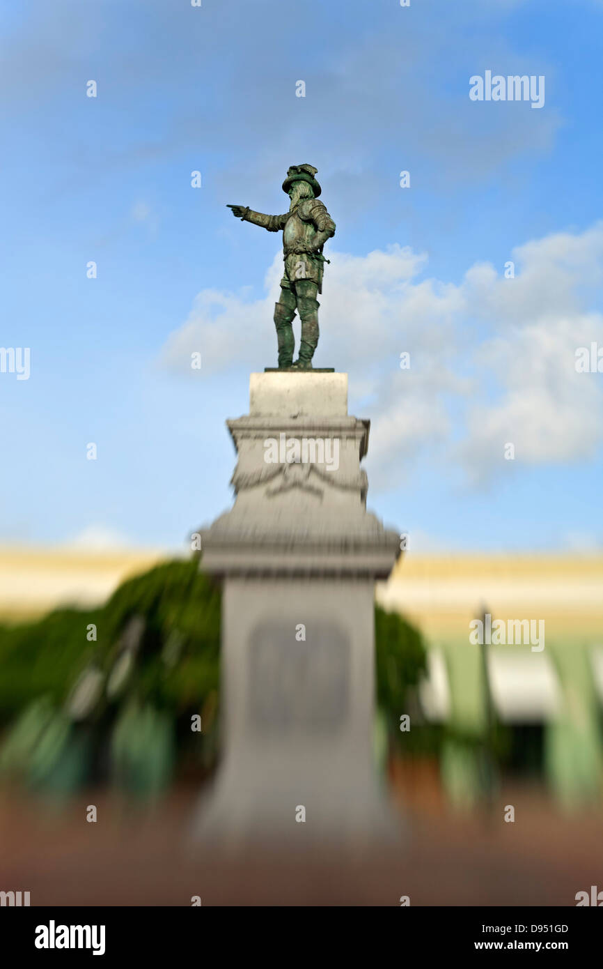 Ponce de Leon Statue, Plaza San Jose, Old San Juan, Puerto Rico Stock Photo Alamy Ponce de Leon Statue, Plaza San Jose, Old San Juan, Puerto Rico Stock Photo Alamy