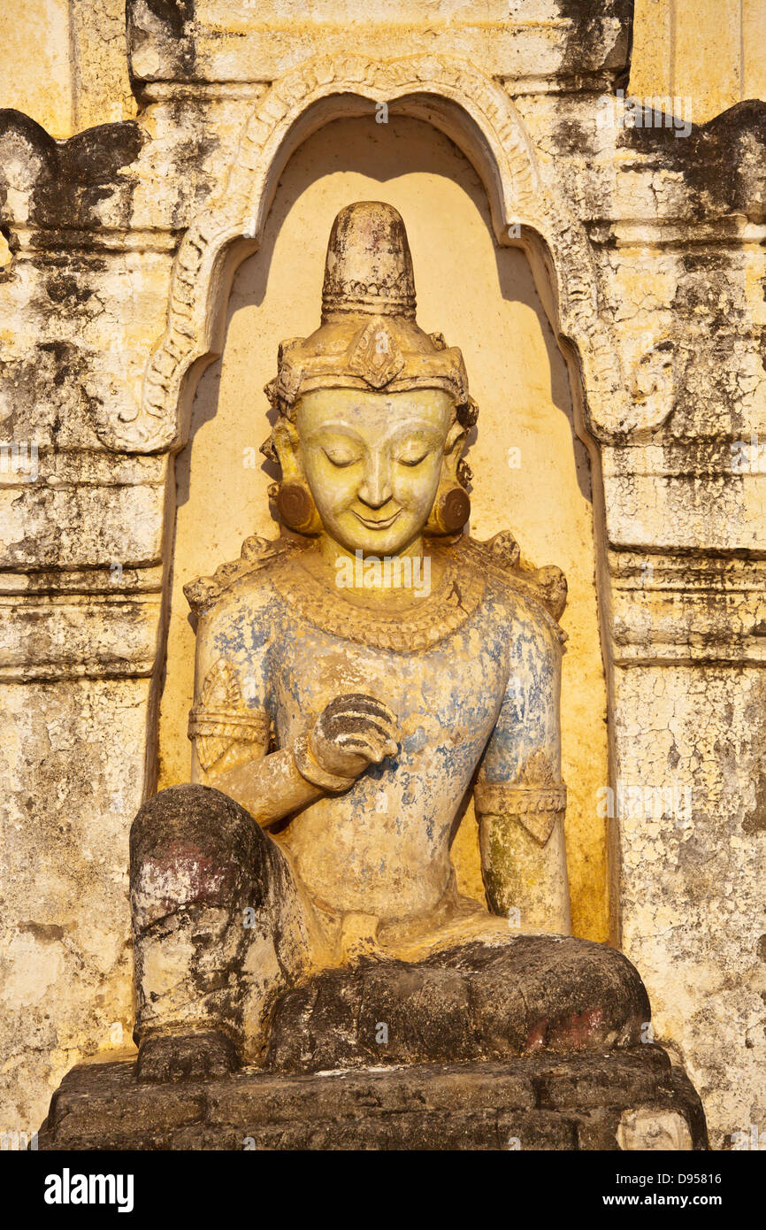 A statue of Indra showing Hindu influence at ANANDA PAYA or TEMPLE which was built by King Kyanzittha around 1100 - BAGAN, MYANM Stock Photo