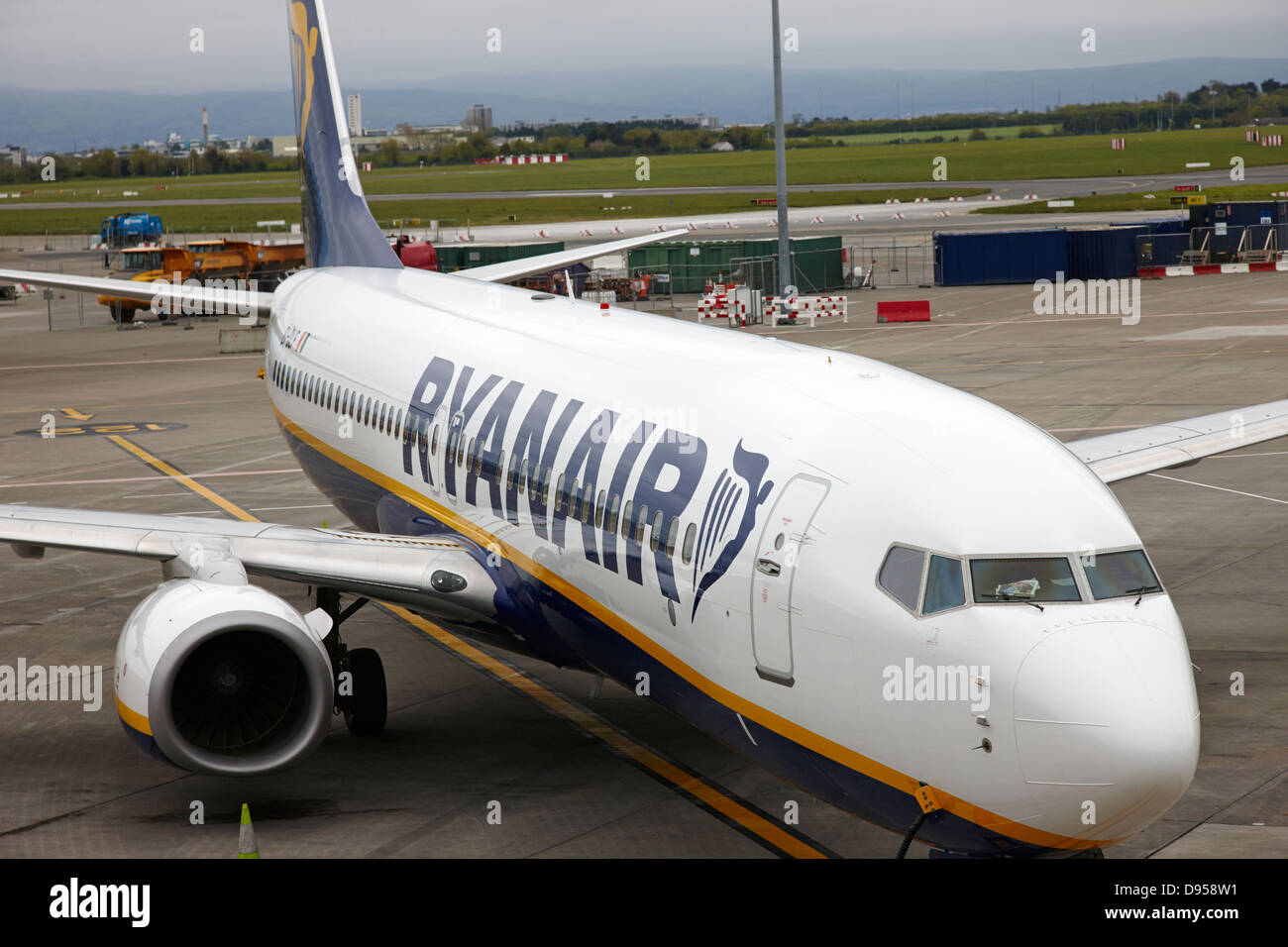 ryanair boeing 737 eidlf dublin airport terminal 1 ireland Stock Photo