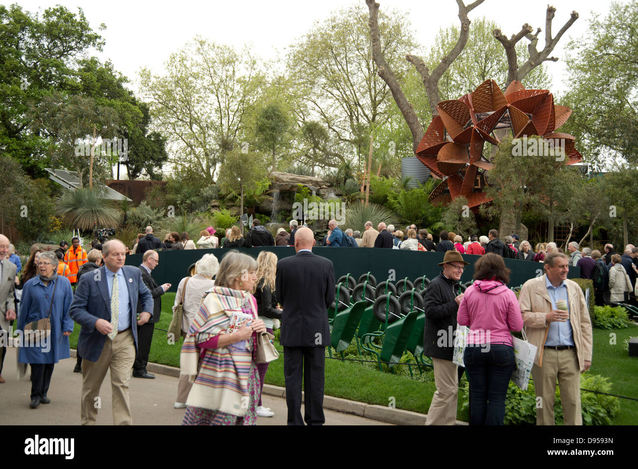 Chelsea flower show gardens hires stock photography and images Alamy