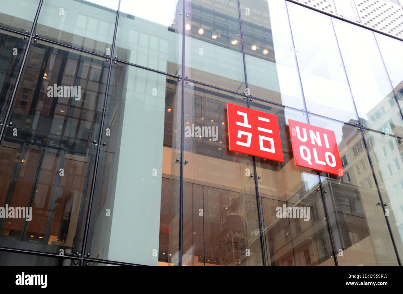 Uniqlo Retail Store on West 34th Street NYC USA Stock Photo Alamy #43 Uniqlo Retail Store on West 34th Street NYC USA Stock Photo Alamy