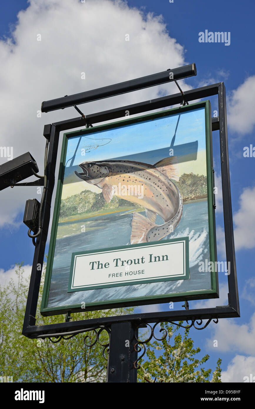 'The Trout Inn' sign, Lower Wolvercote, Oxford, Oxfordshire, England, United Kingdom Stock Photo