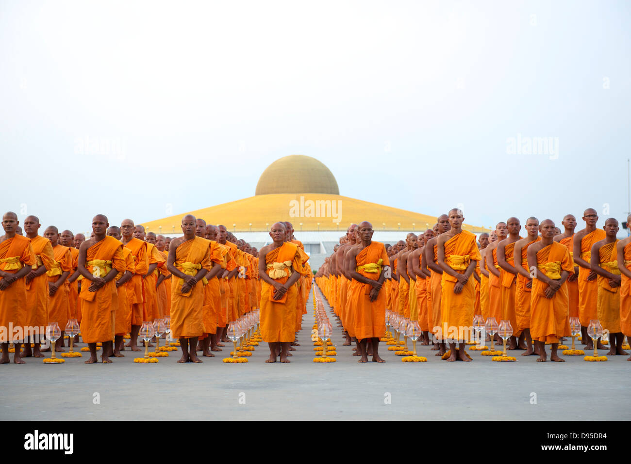 Monks being ordinated Wat Phra Dhammakaya Stock Photo