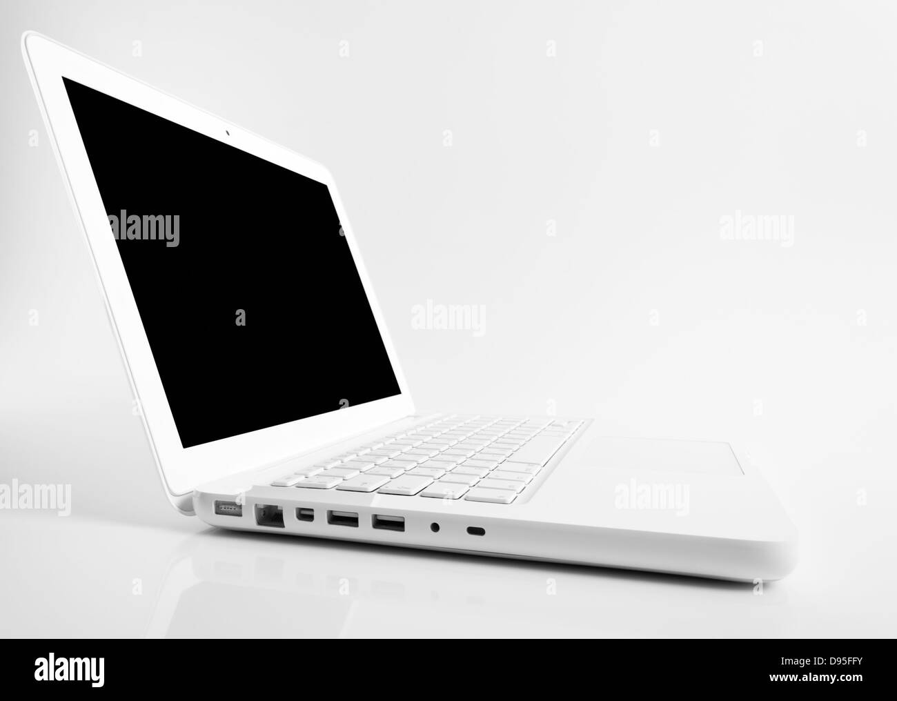 Laptop blank screen table Black and White Stock Photos & Images - Alamy