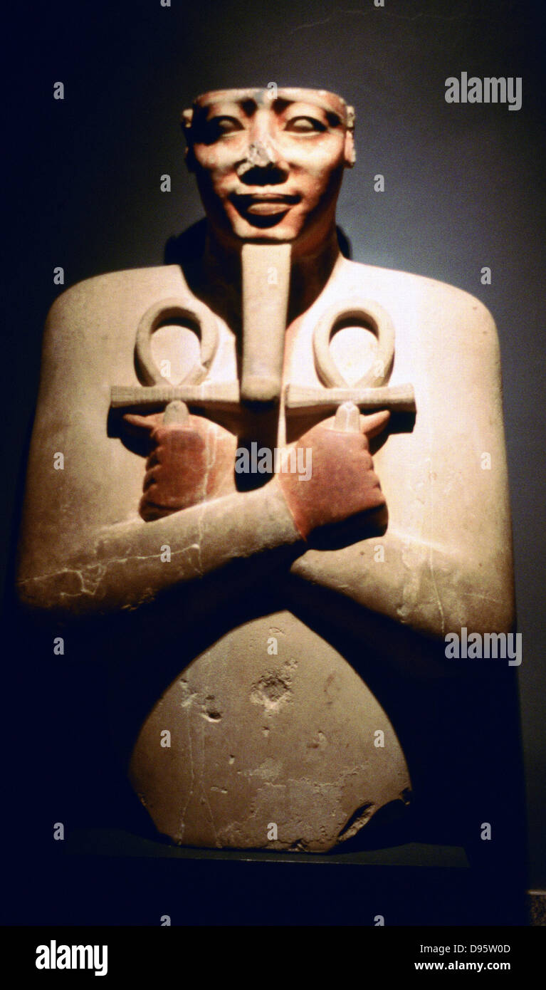 Statue of Egyptian pharaoh Tuthmosis III (14791447) at Luxor 18th